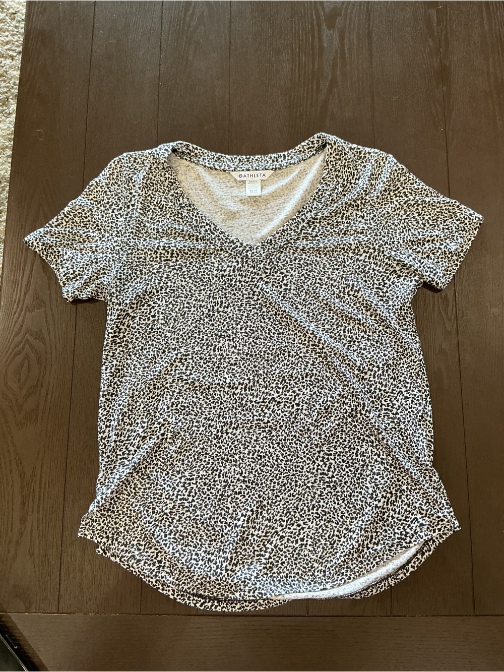 Athleta Black & White Leopard V-Neck Short Sleeve Tee